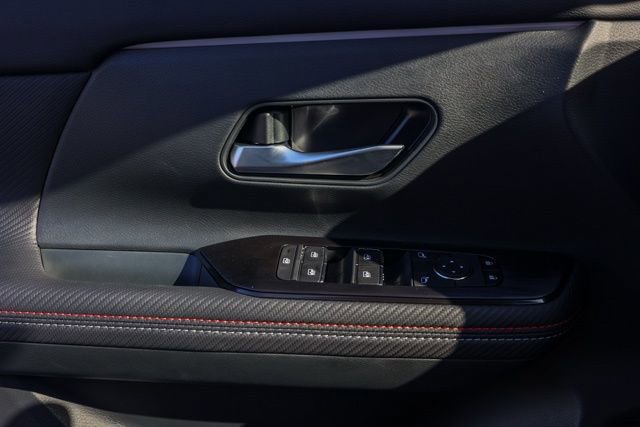 New 2025 Nissan Kicks SR image 24