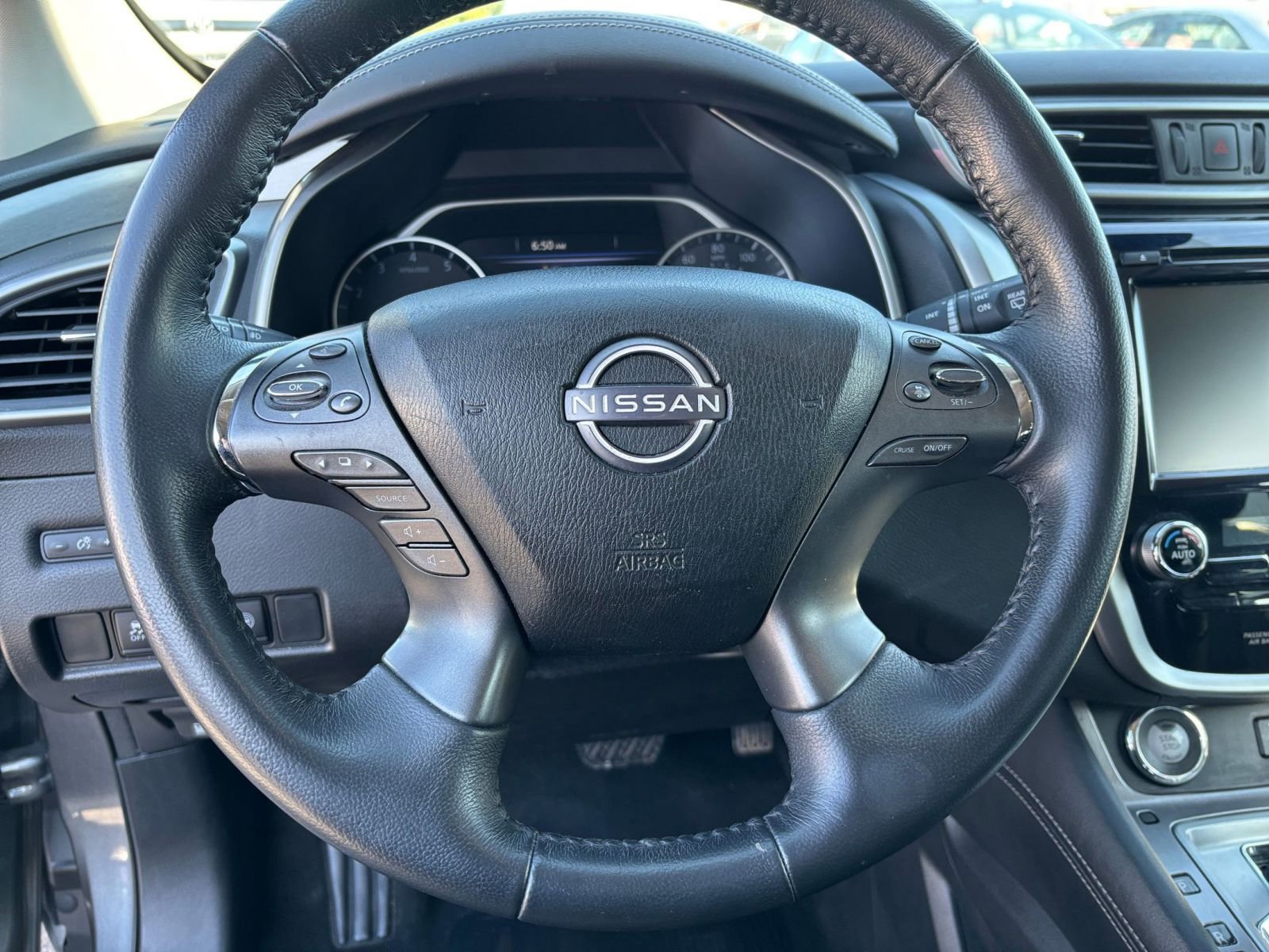 Used 2023 Nissan Murano SV image 29