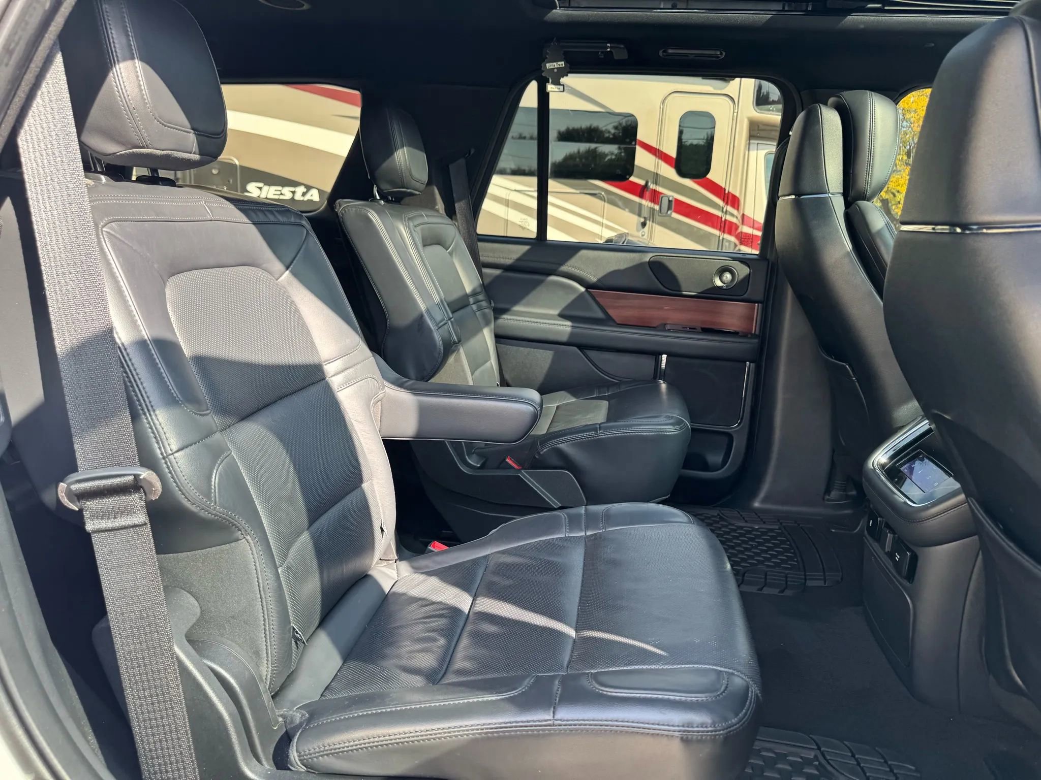 Used 2022 Lincoln Navigator Reserve image 31