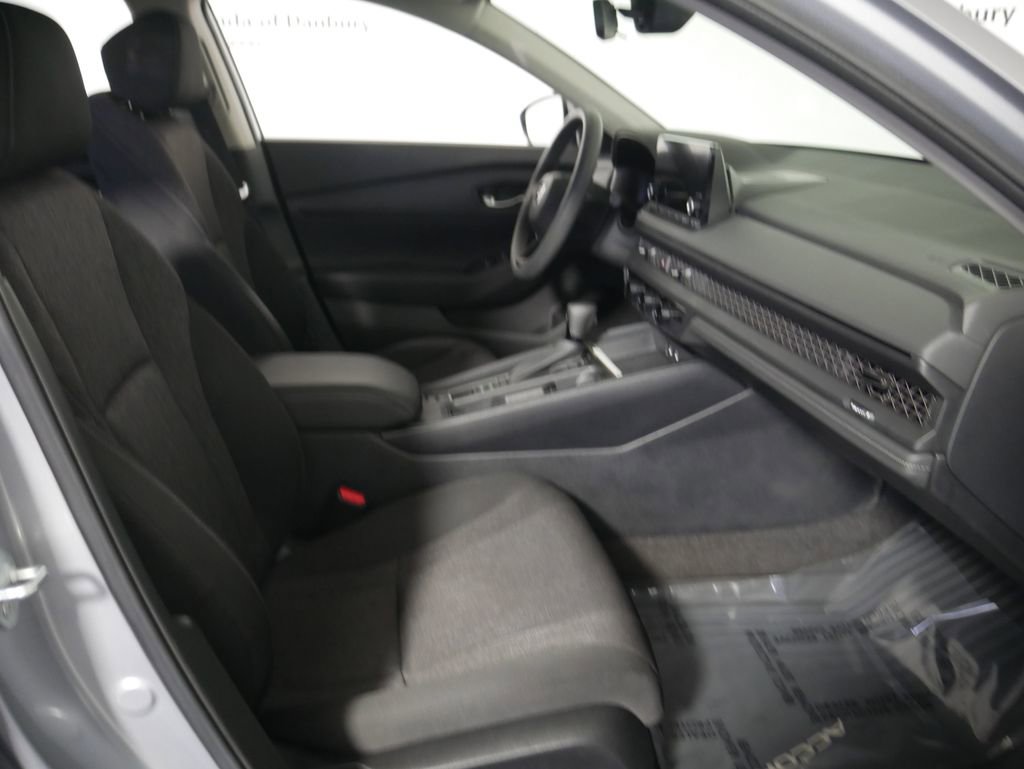 Used 2023 Honda Accord LX image 6