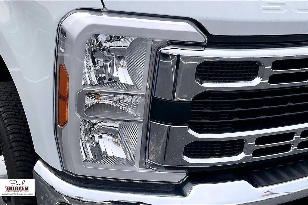 New 2026 Ford F350 XLT w/ FX4 Off-Road Package AWD/4WD image 15