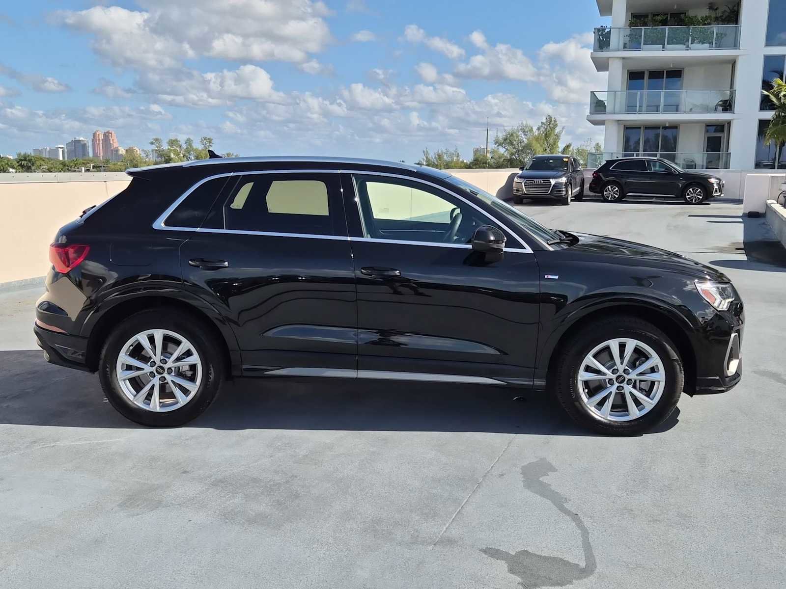 Used 2025 Audi Q3 2.0T Premium w/ Convenience Package image 7