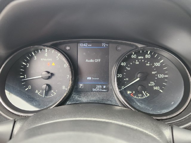 Used 2018 Nissan Rogue SL w/ Premium Package FWD image 17