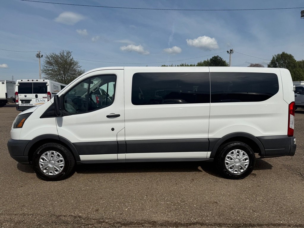 Used 2016 Ford Transit 150 XL image 4
