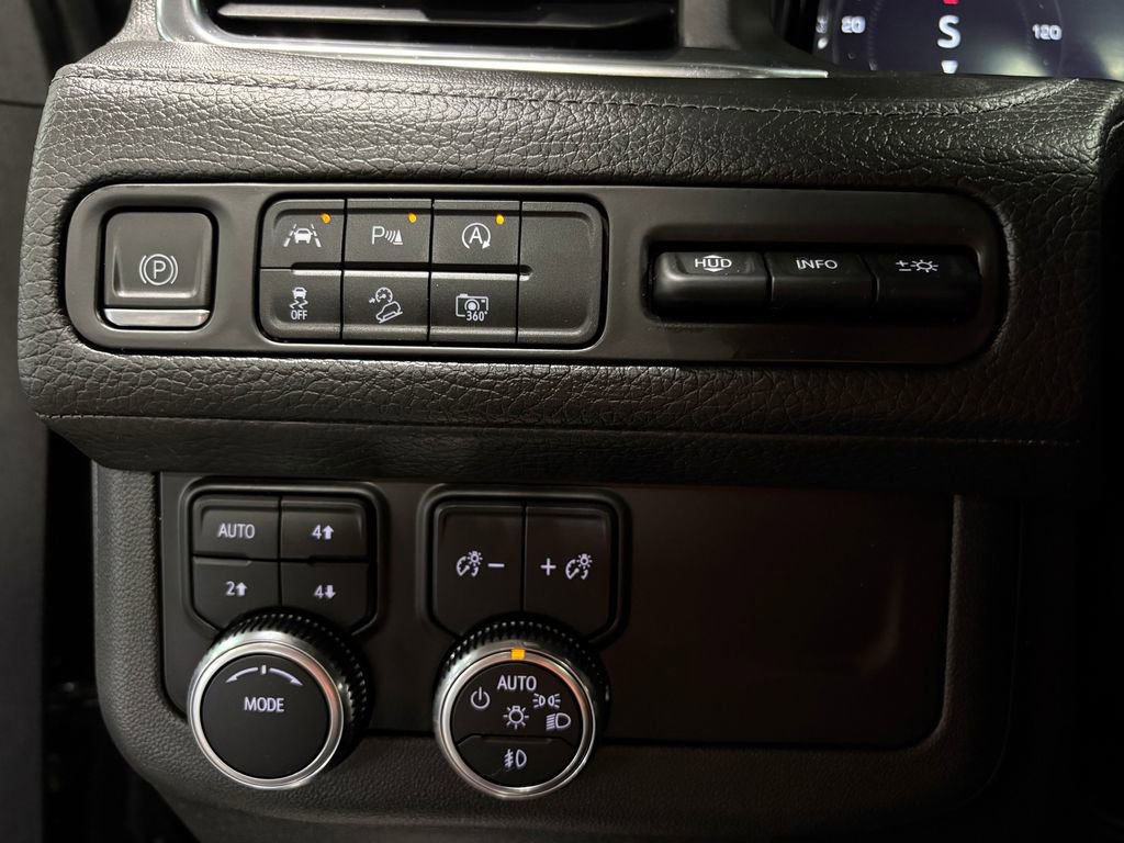 Used 2023 GMC Yukon Denali w/ LPO, Floor Liner Package image 25