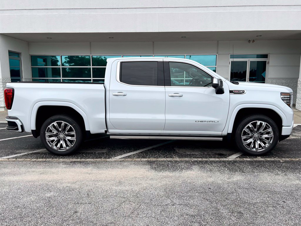 New 2026 GMC Sierra 1500 Denali w/ Denali Reserve Package AWD/4WD image 3