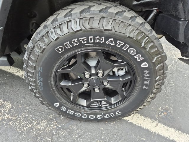 Used 2023 Jeep Wrangler Unlimited w/ Cold Weather Group AWD/4WD image 29