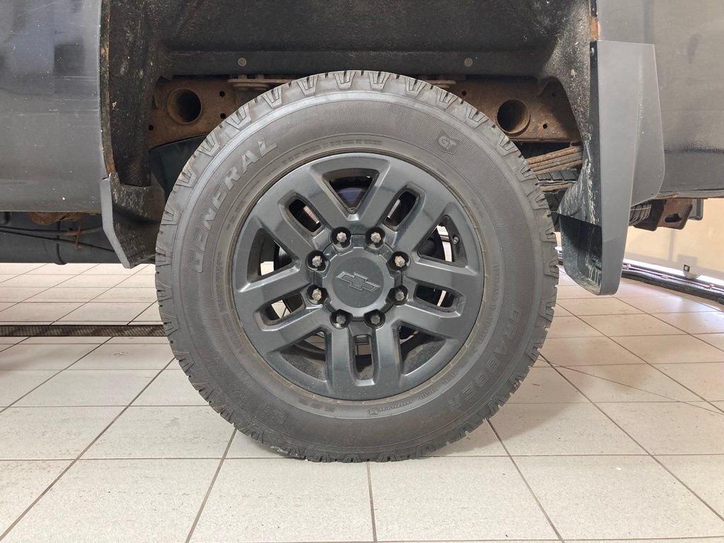 Used 2018 Chevrolet Silverado 2500 LT w/ Midnight Edition AWD/4WD image 15