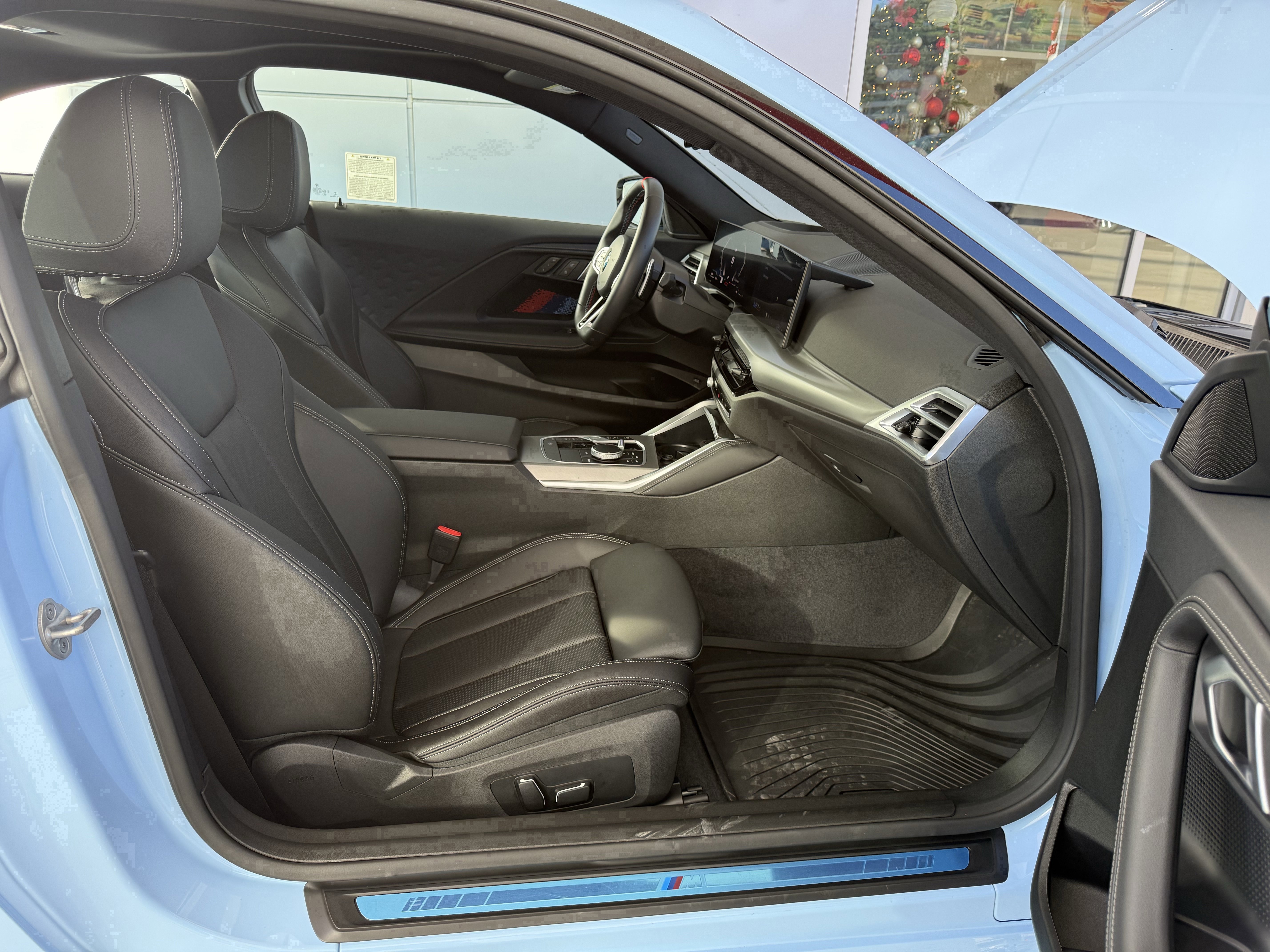 Used 2025 BMW M240i xDrive Coupe w/ Premium Package image 21