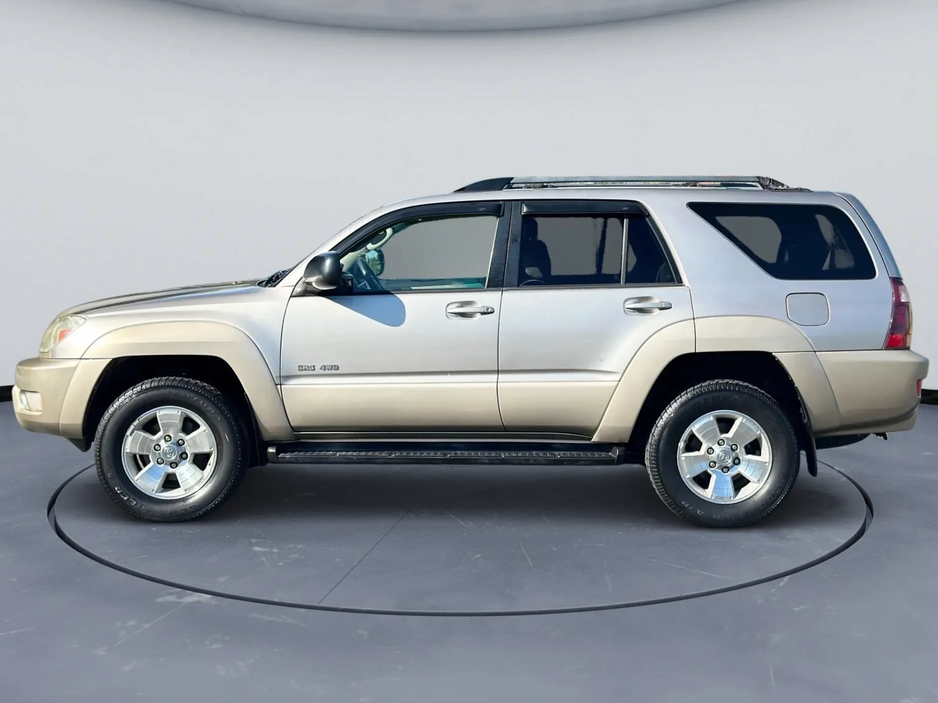 Used 2004 Toyota 4Runner Sport AWD/4WD image 3