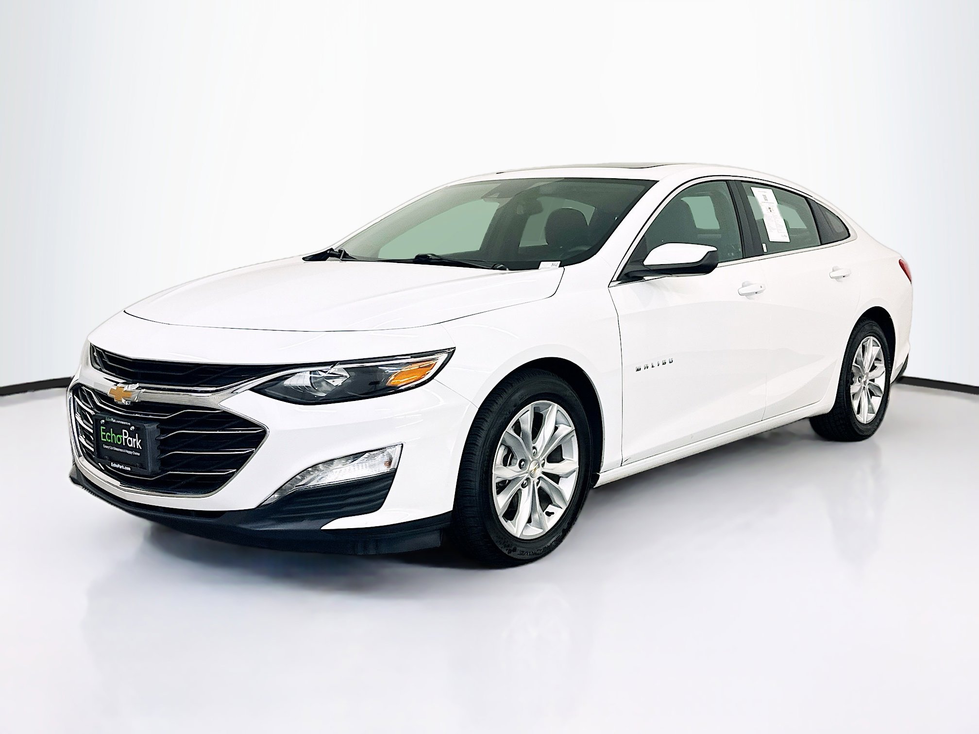 Used 2024 Chevrolet Malibu LT FWD image 3