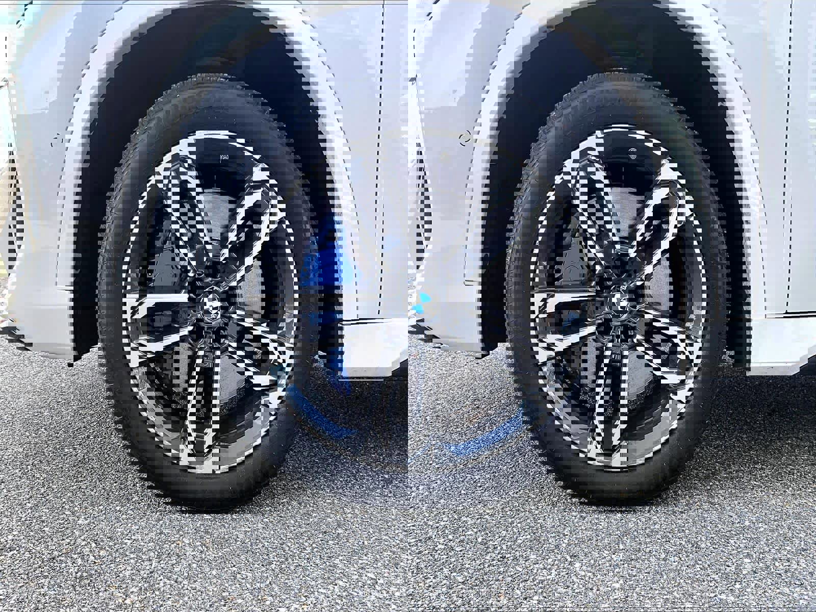 Used 2024 BMW X1 M35i w/ Premium Package image 7