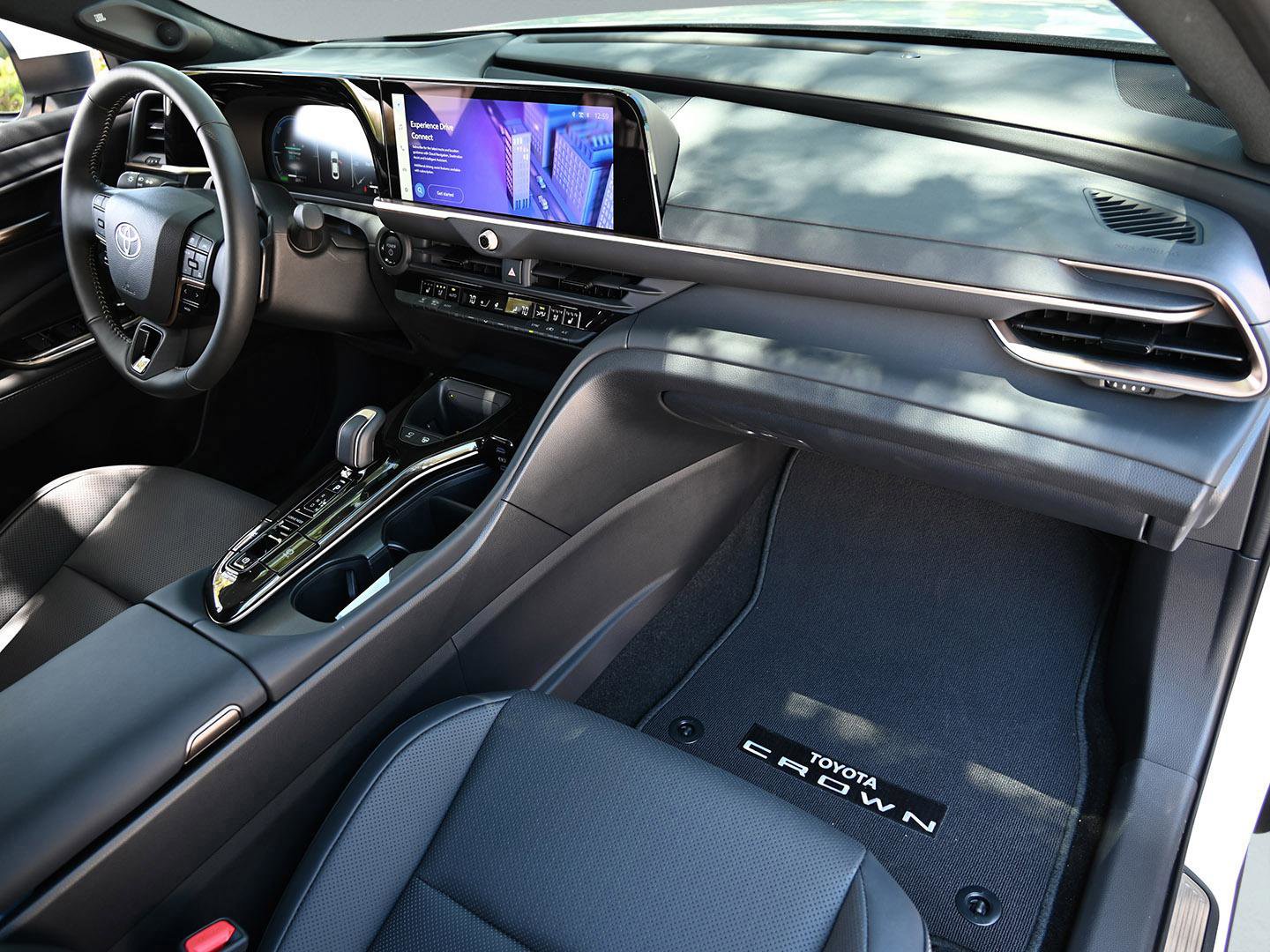 Used 2025 Toyota Crown Platinum image 23