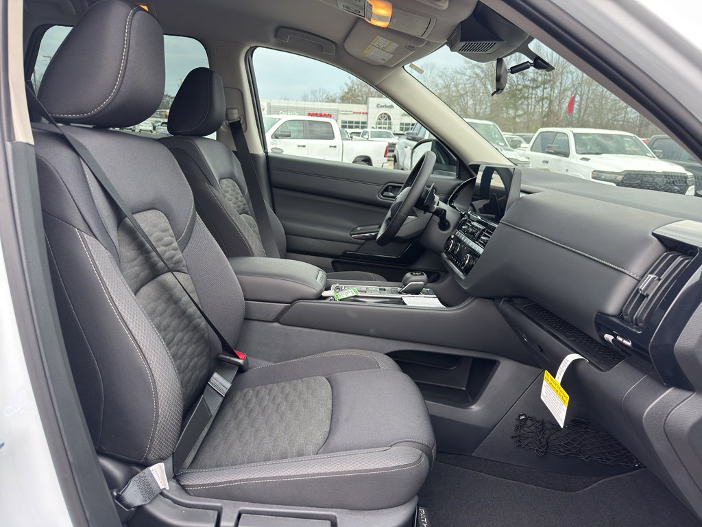 New 2026 Nissan Pathfinder SV image 17