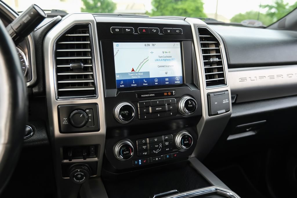 Used 2021 Ford F250 Platinum w/ FX4 Off-Road Package image 32