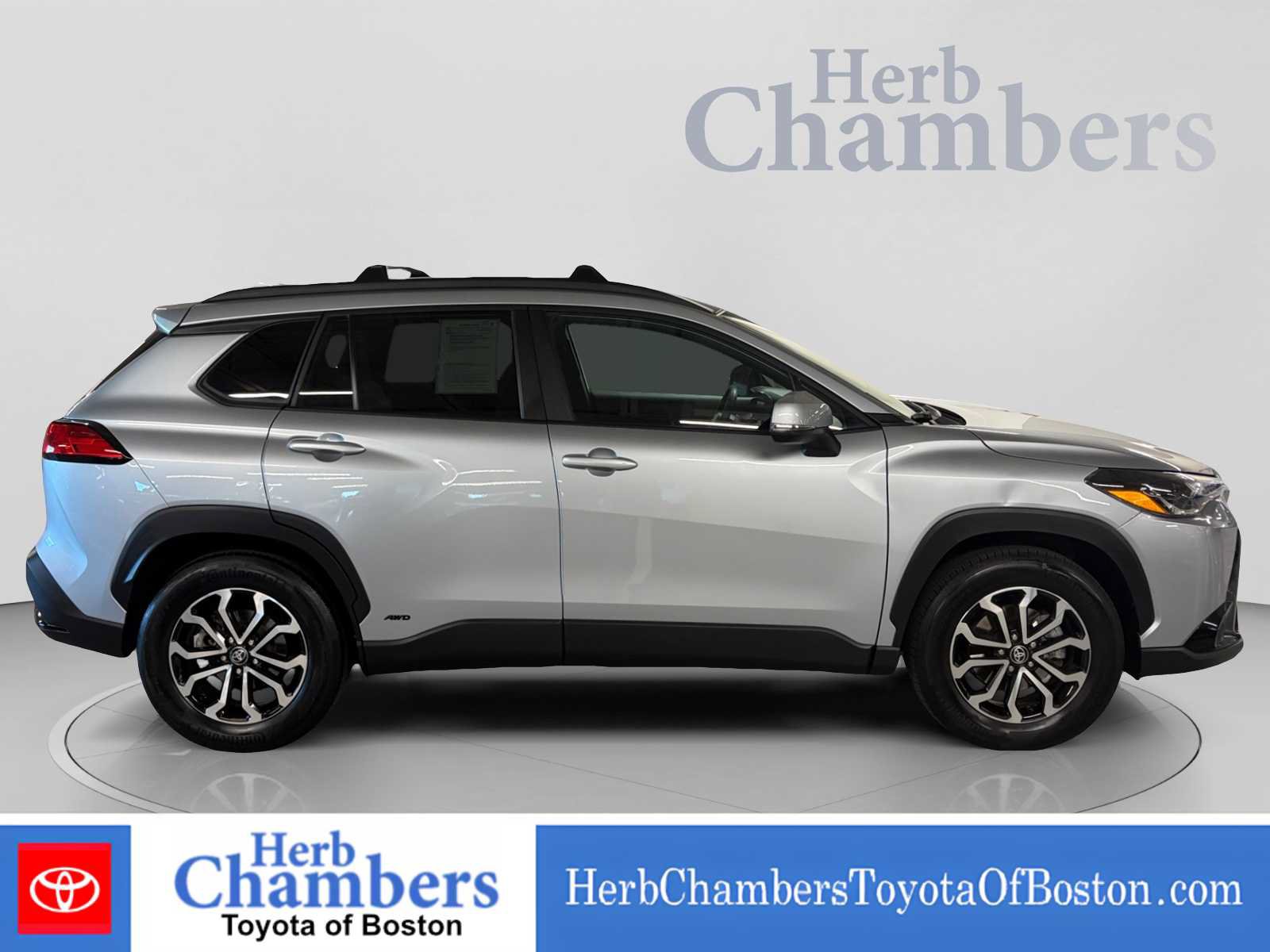 Used 2023 Toyota Corolla Cross AWD Hybrid image 11