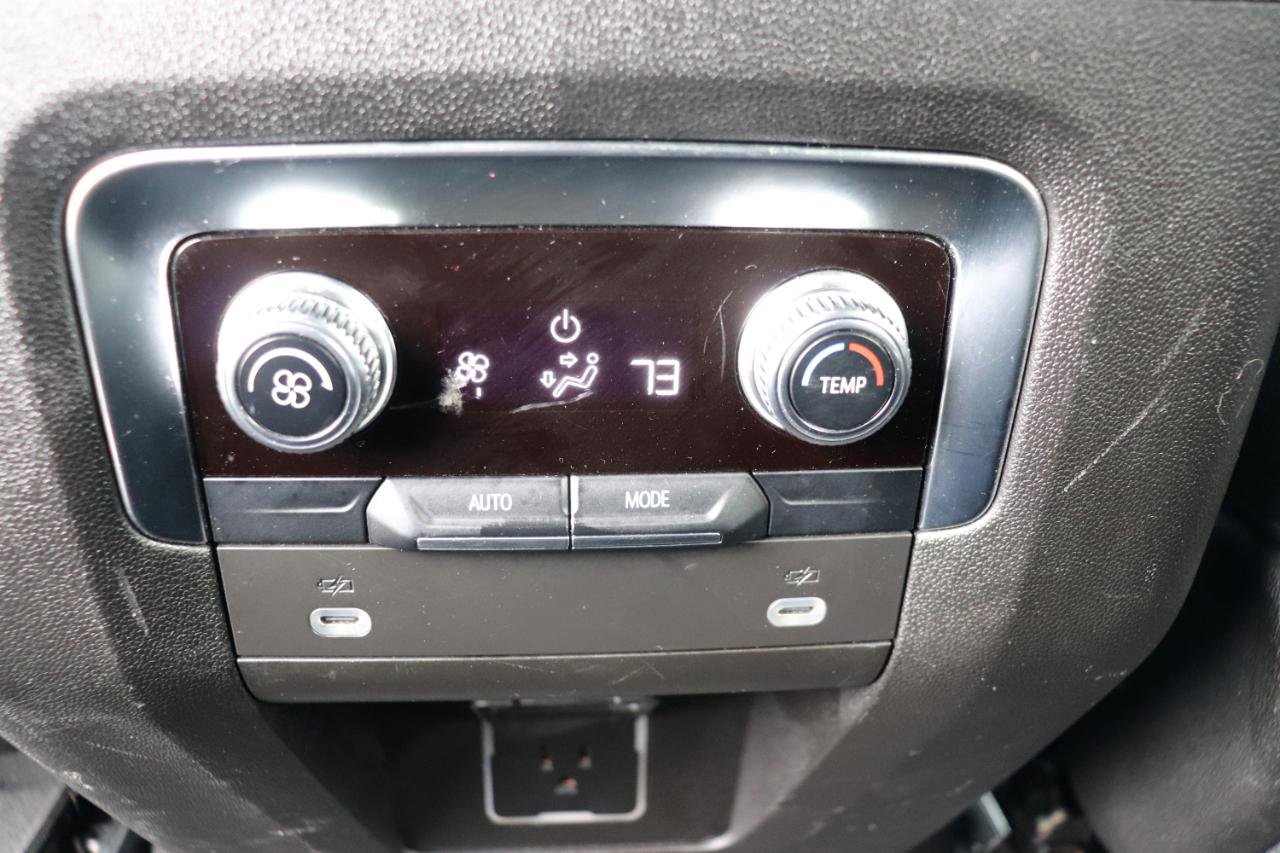 Used 2024 GMC Yukon SLT image 23