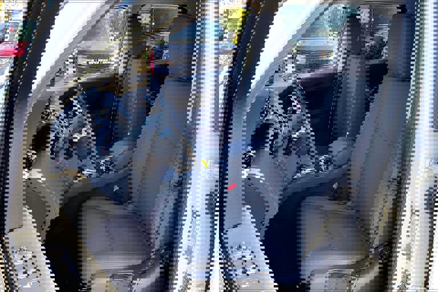 Used 2020 Land Rover Discovery Sport image 8