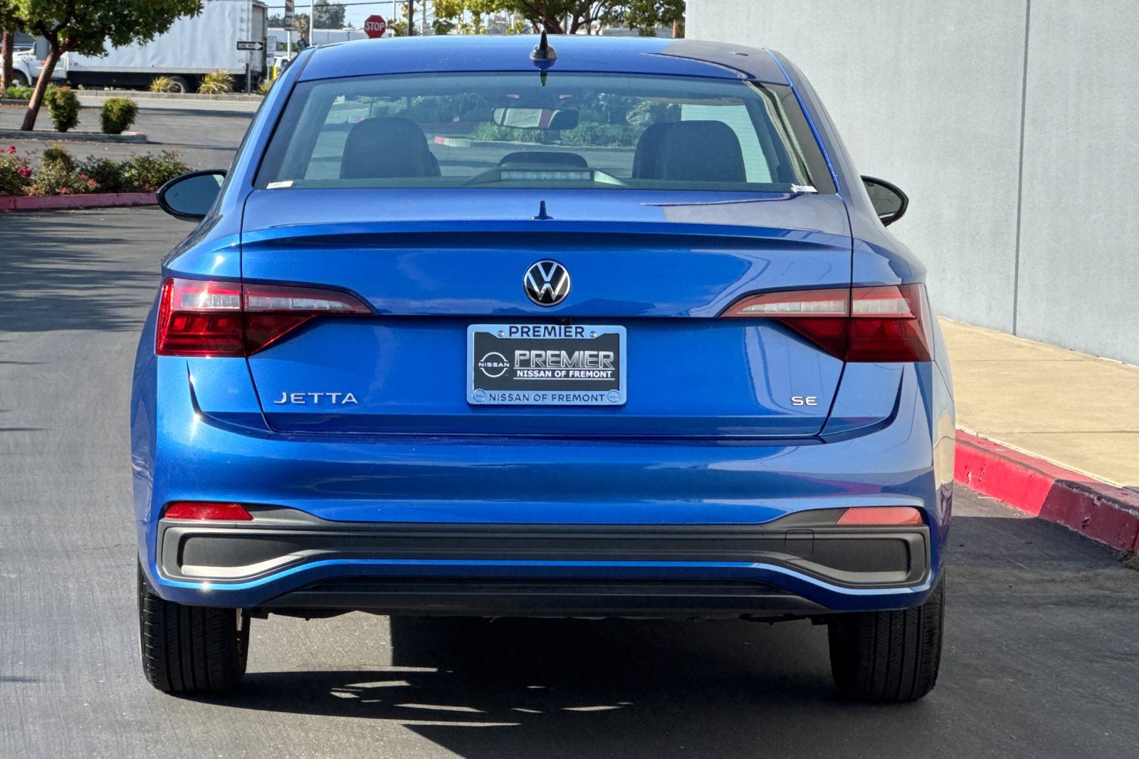 Used 2024 Volkswagen Jetta SE image 5