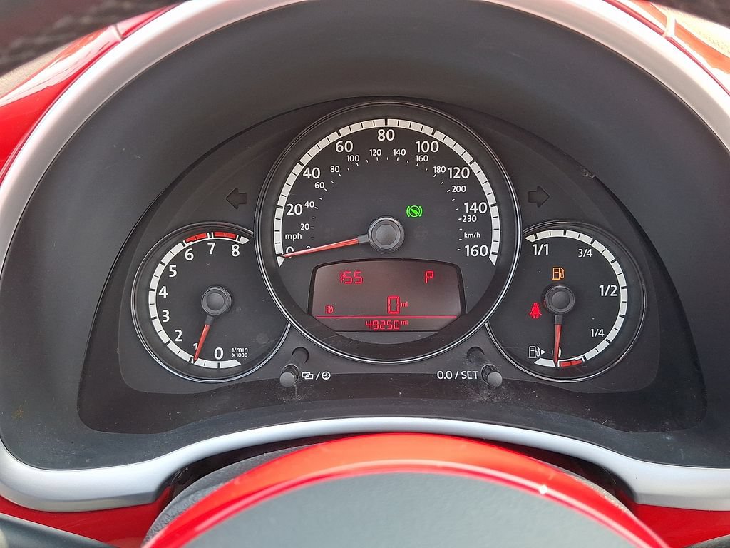 Used 2013 Volkswagen Beetle 2.5 FWD image 23