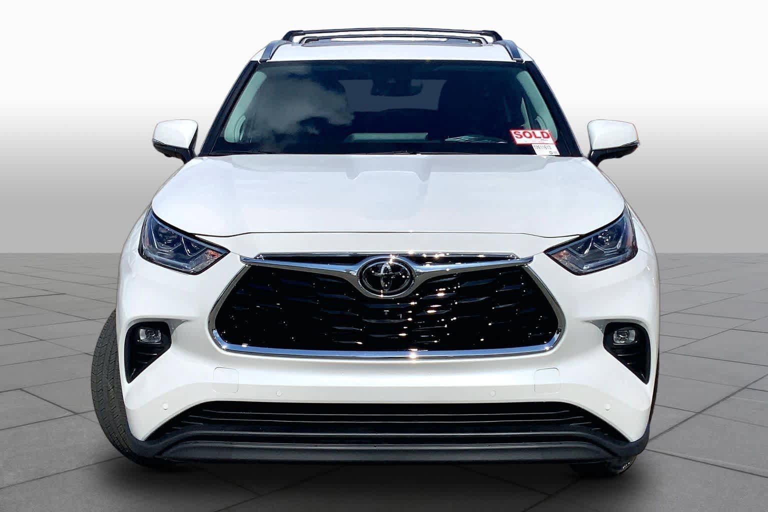 New 2026 Toyota Highlander Limited AWD/4WD image 3