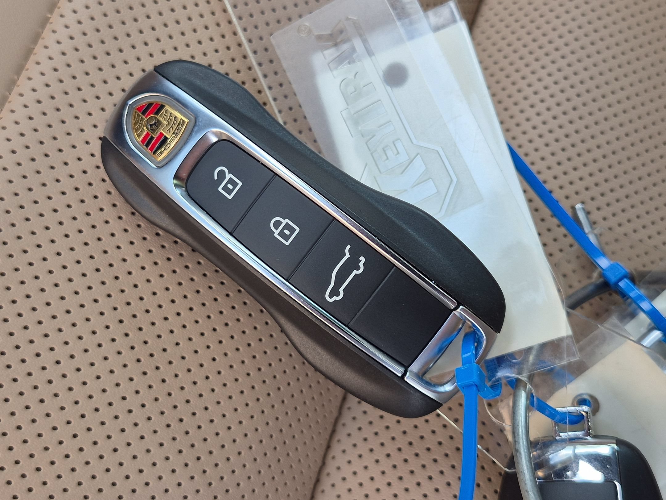 New 2026 Porsche Cayenne E-Hybrid AWD/4WD image 29