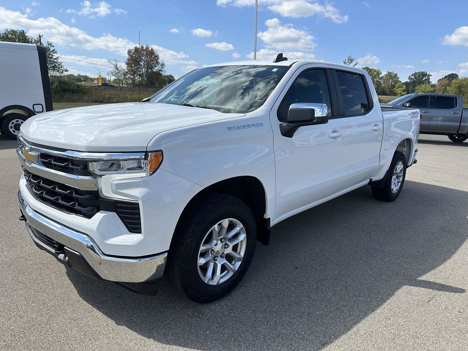 Used 2022 Chevrolet Silverado 1500 LT image 11