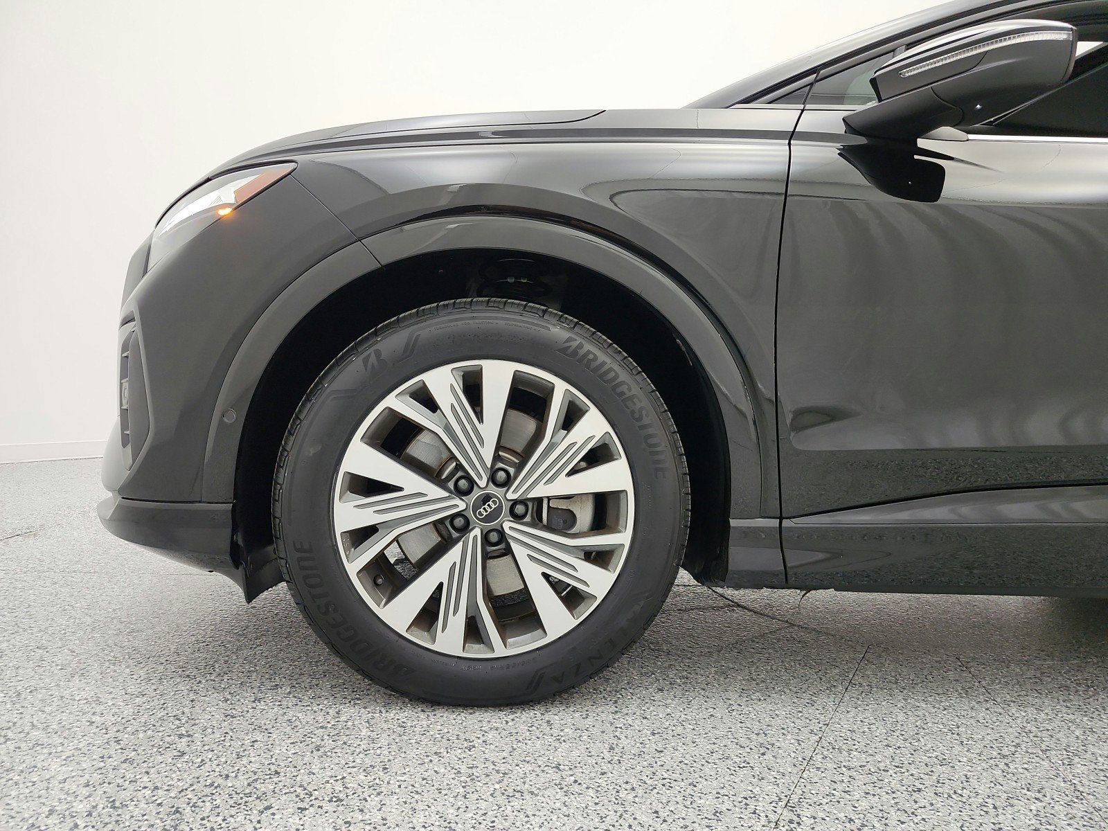 Used 2023 Audi Q4 e-tron Premium Plus w/ Premium Plus image 16