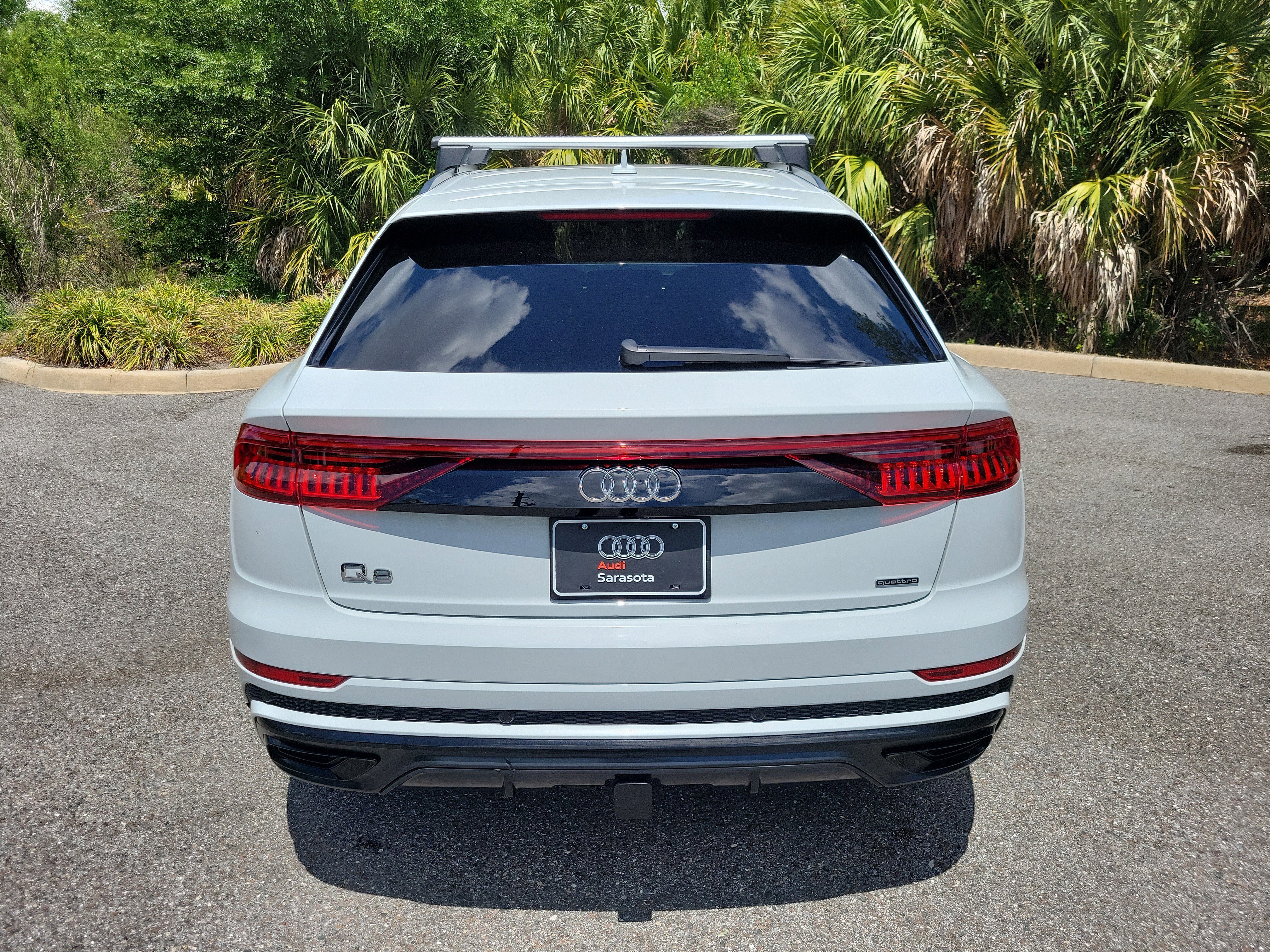 Used 2019 Audi Q8 Prestige w/ Luxury Package AWD/4WD image 5