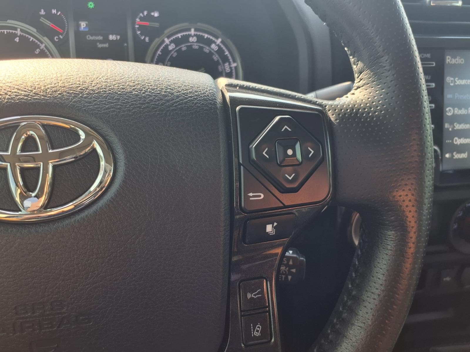 Used 2024 Toyota 4Runner TRD Off-Road Premium w/ Moonroof Package AWD/4WD image 17