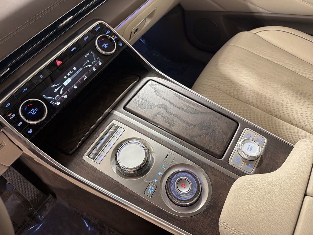 Used 2023 Genesis GV80 2.5T w/ Prestige 20" Package image 17