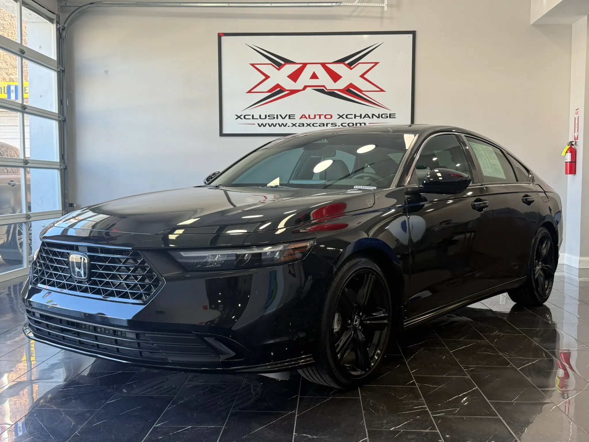 Used 2025 Honda Accord Sport image 3