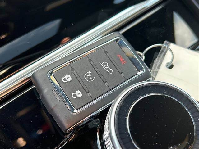 New 2025 Jeep Grand Cherokee L Altitude image 14