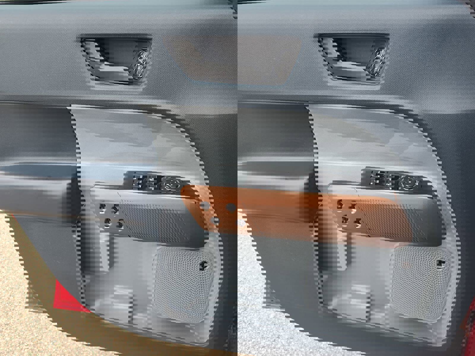 Used 2022 Ford Maverick Lariat w/ Lariat Luxury Package image 29