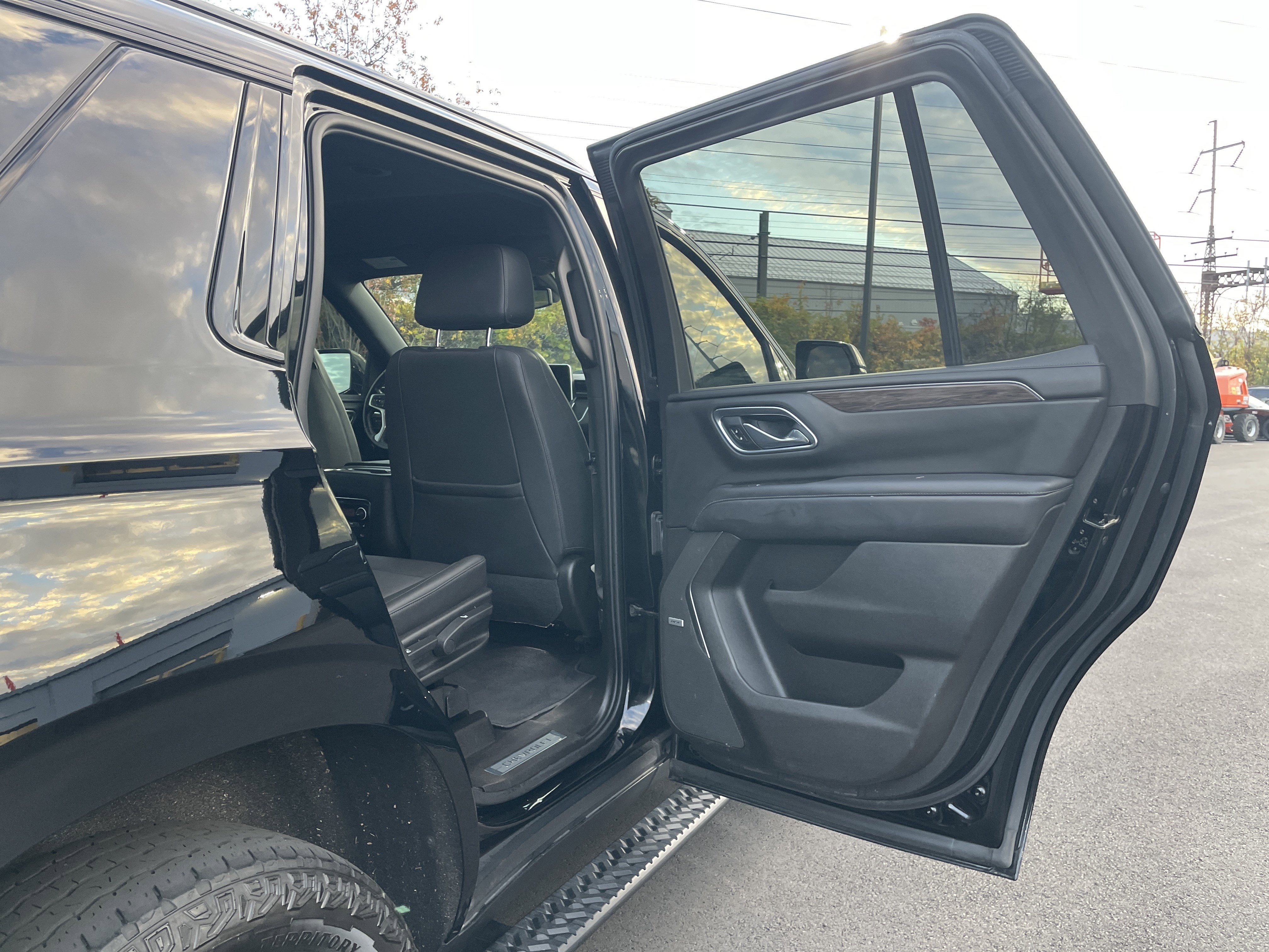 Used 2021 Chevrolet Tahoe Z71 w/ Luxury Package image 15