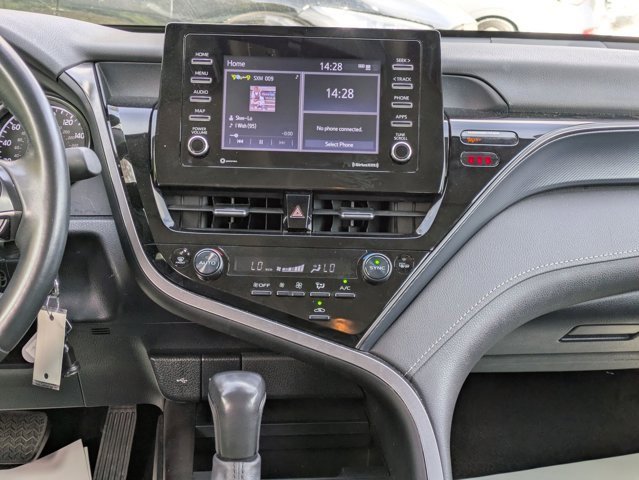 Used 2024 Toyota Camry SE image 10