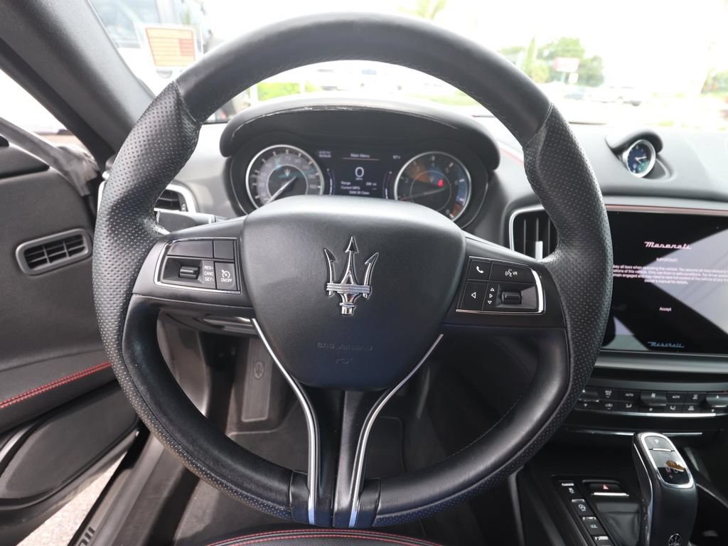 Used 2021 Maserati Ghibli S RWD image 20