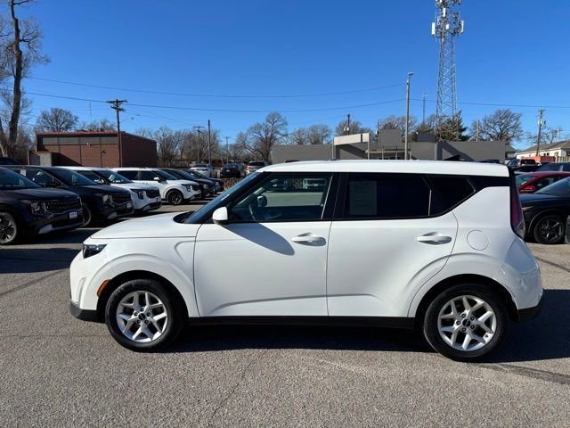Used 2024 Kia Soul LX w/ Option Group 015 image 8