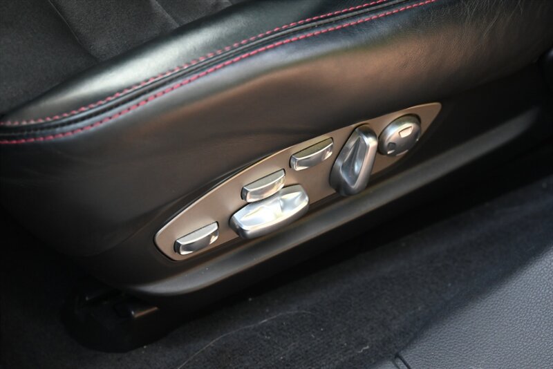 Used 2015 Porsche Panamera GTS AWD/4WD image 48