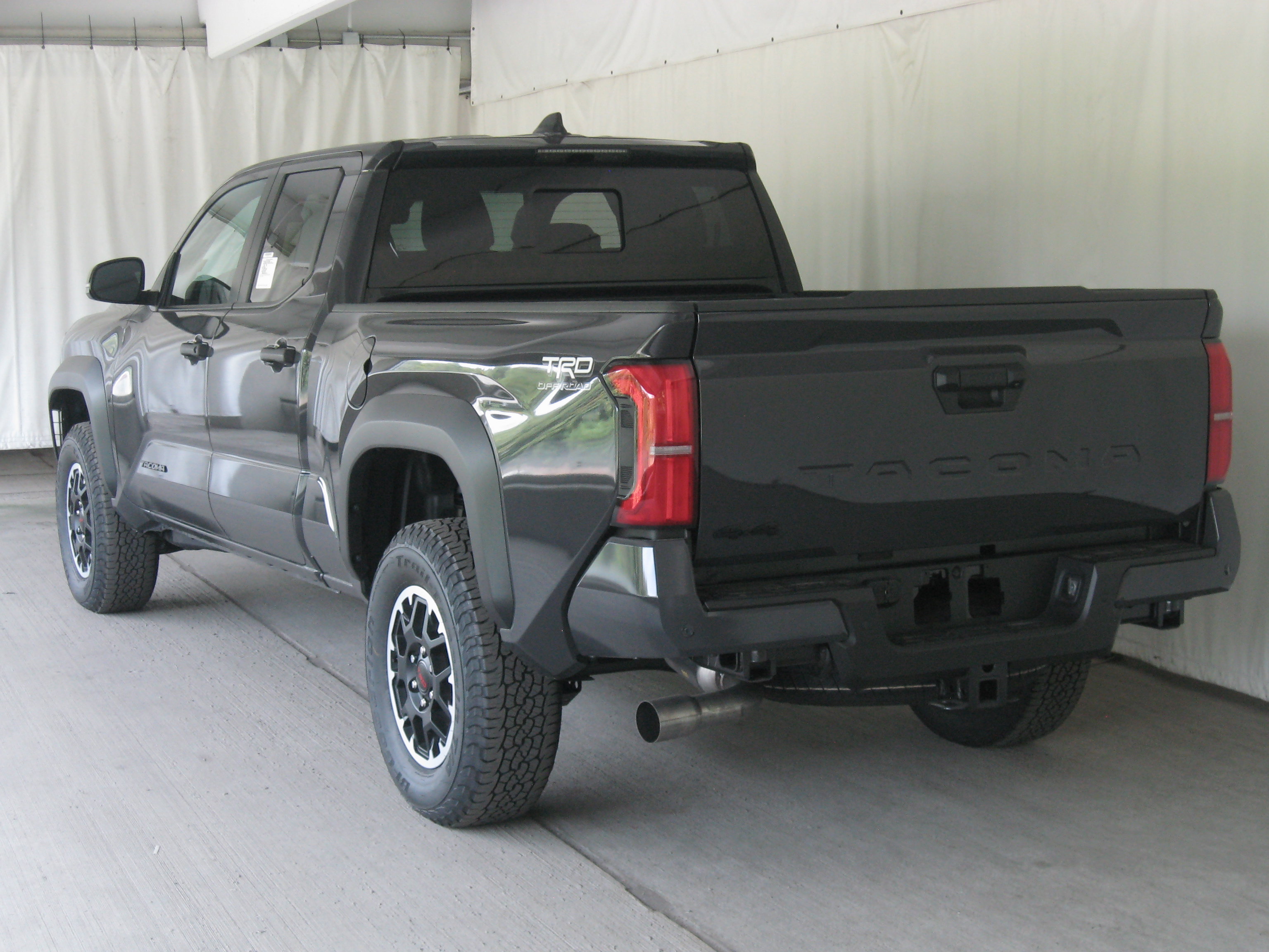 New 2025 Toyota Tacoma TRD Off-Road image 5