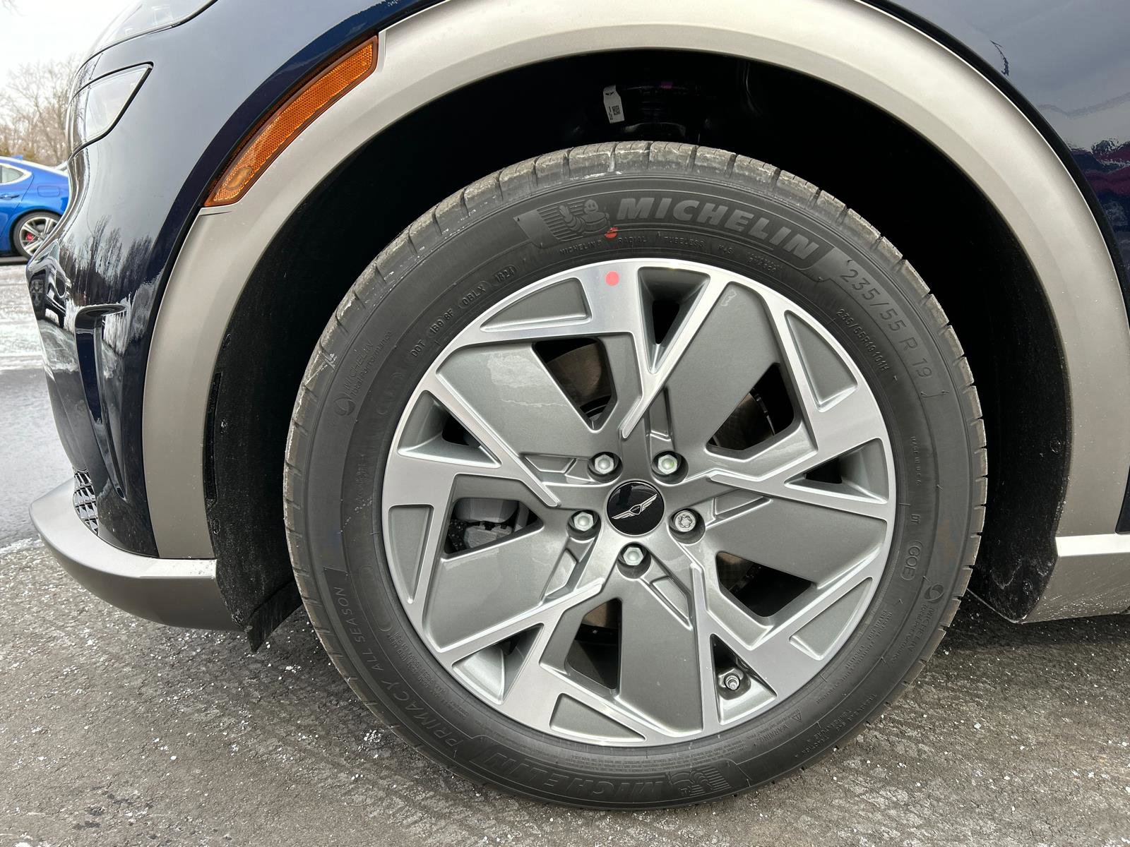 New 2025 Genesis GV60 Advanced image 8