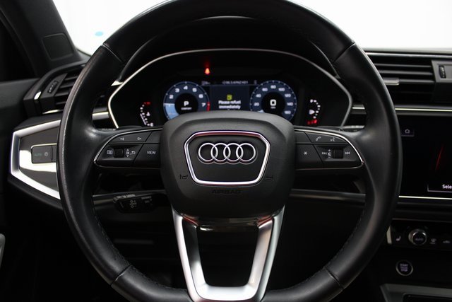 Used 2024 Audi Q3 2.0T Premium image 35