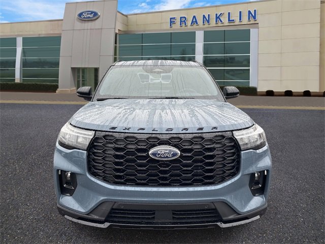 New 2026 Ford Explorer ST-Line w/ ST-Line Street Pack image 2