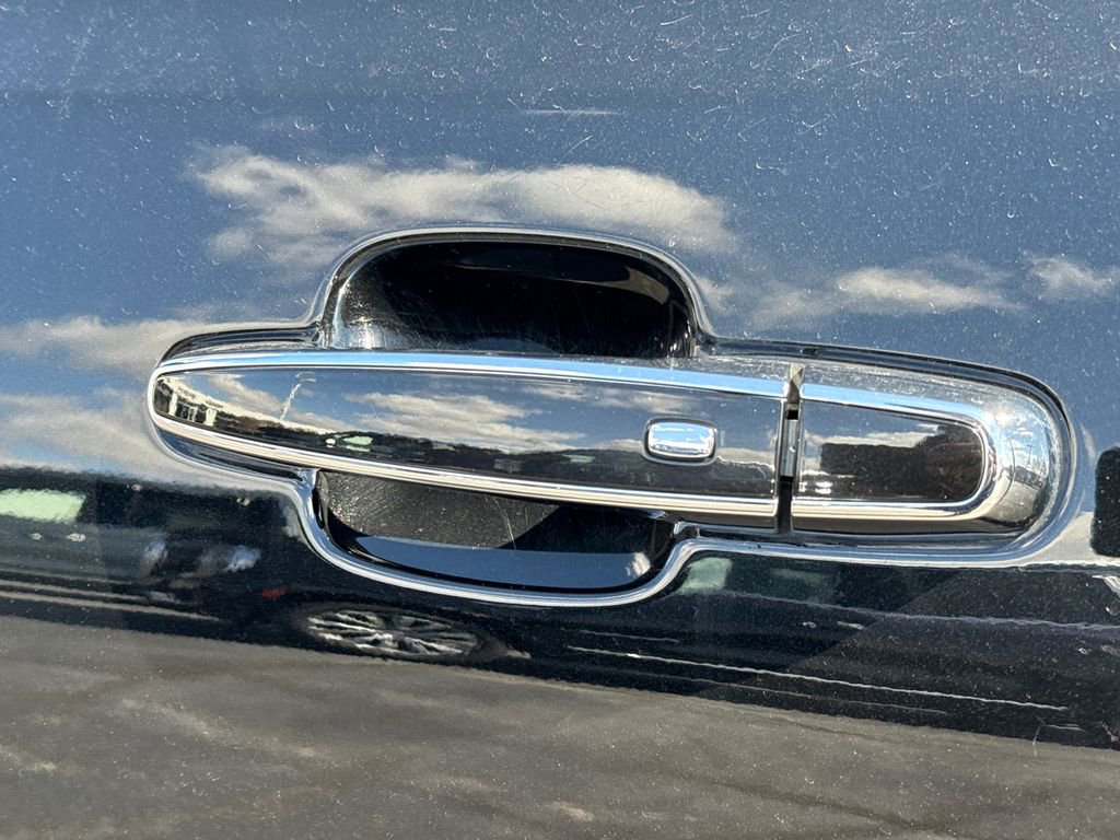 Certified 2023 GMC Acadia Denali w/ Trailering Package image 15