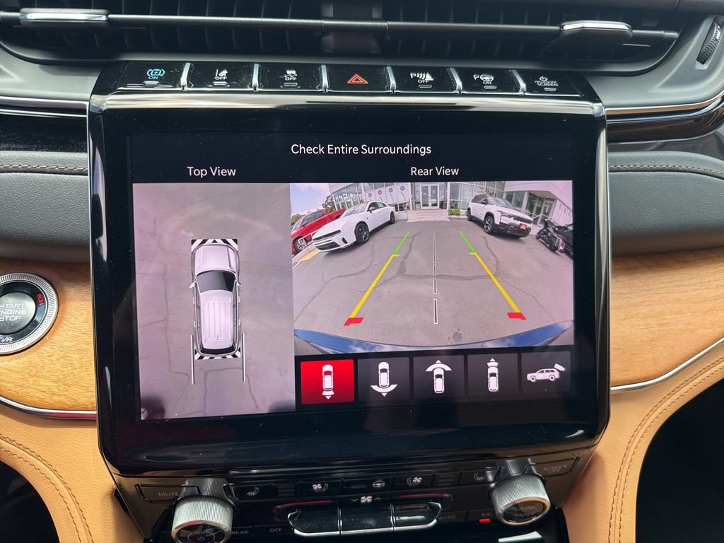Used 2024 Jeep Grand Cherokee Summit AWD/4WD image 23