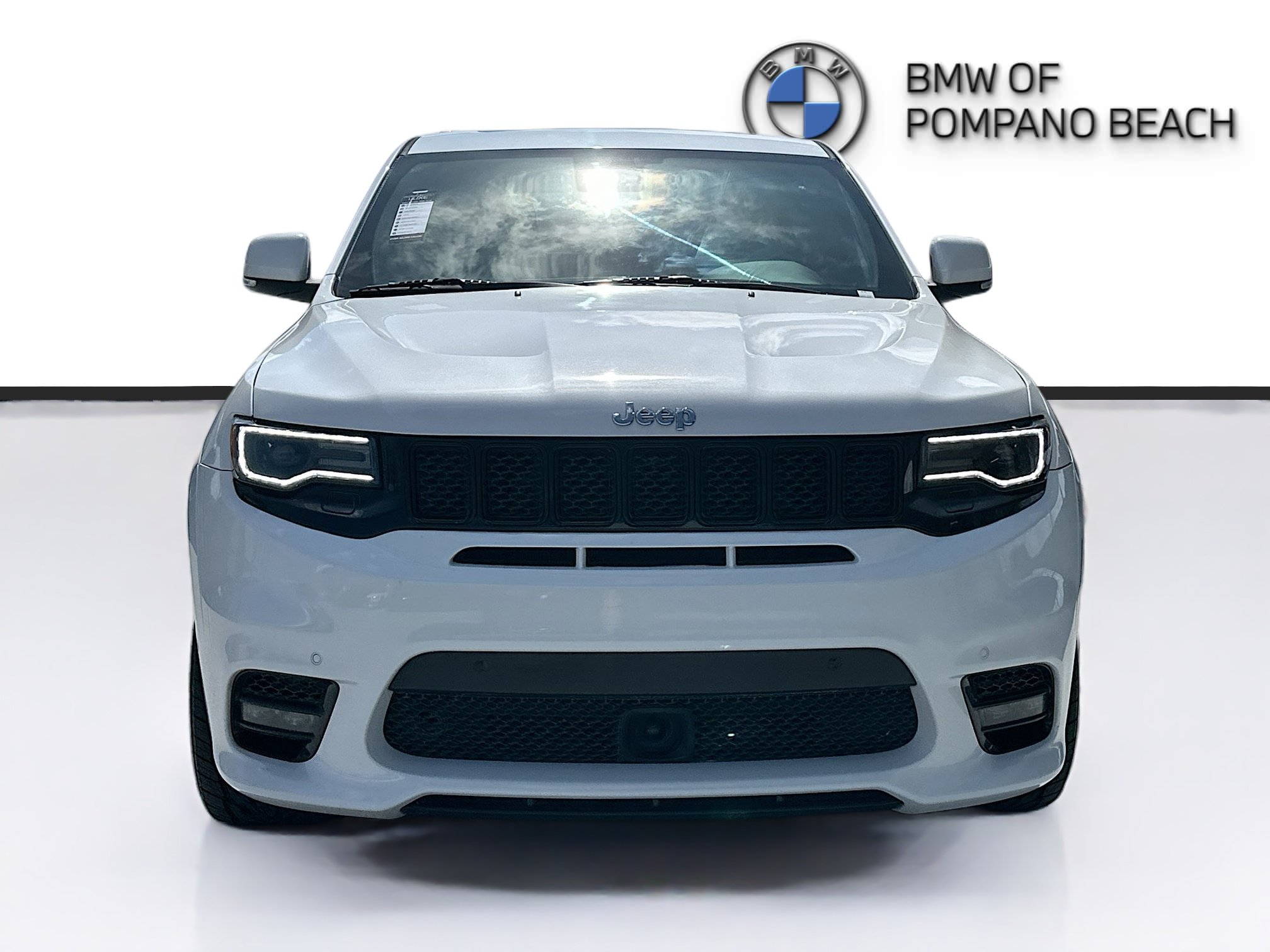 Used 2017 Jeep Grand Cherokee SRT AWD/4WD image 2