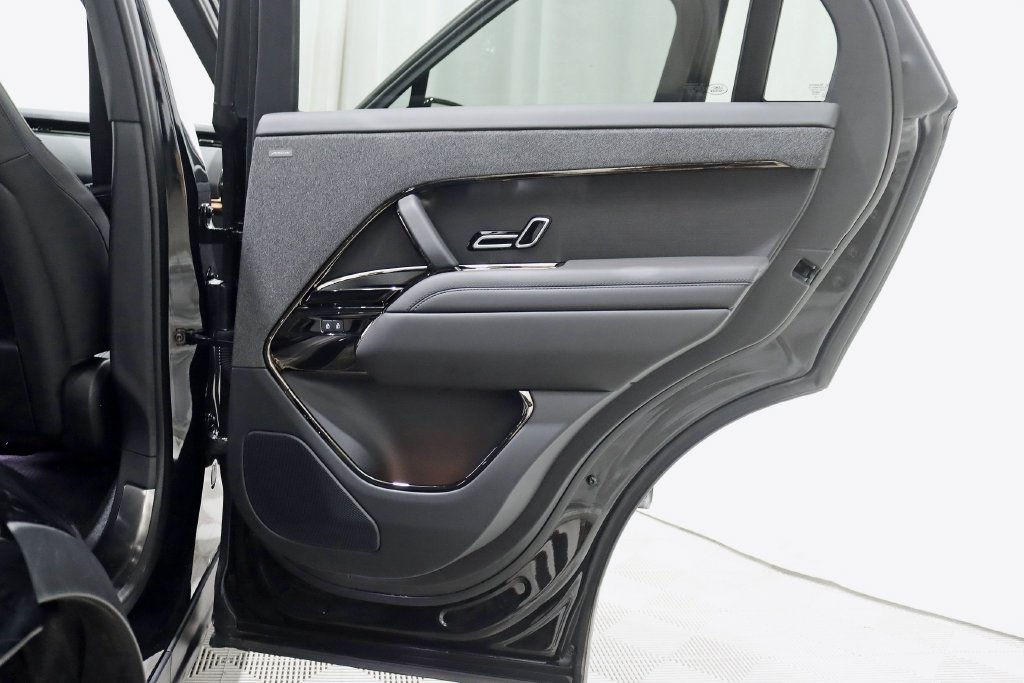 Used 2023 Land Rover Range Rover Sport SE Dynamic AWD/4WD image 35