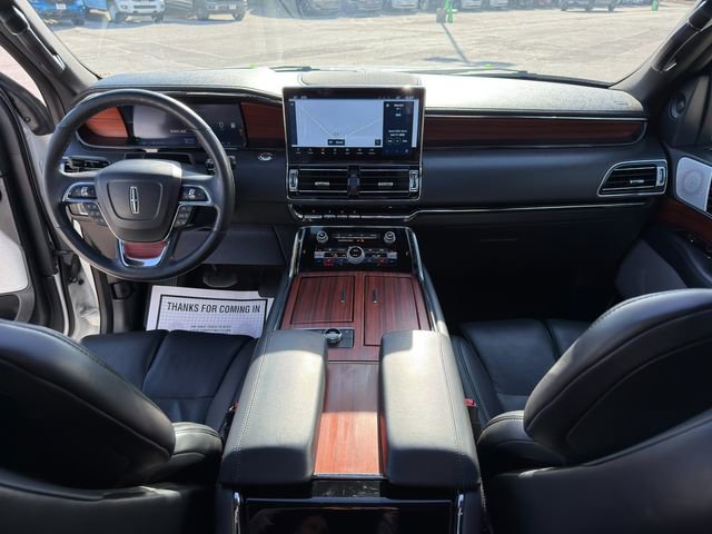 Used 2024 Lincoln Navigator Reserve AWD/4WD image 18