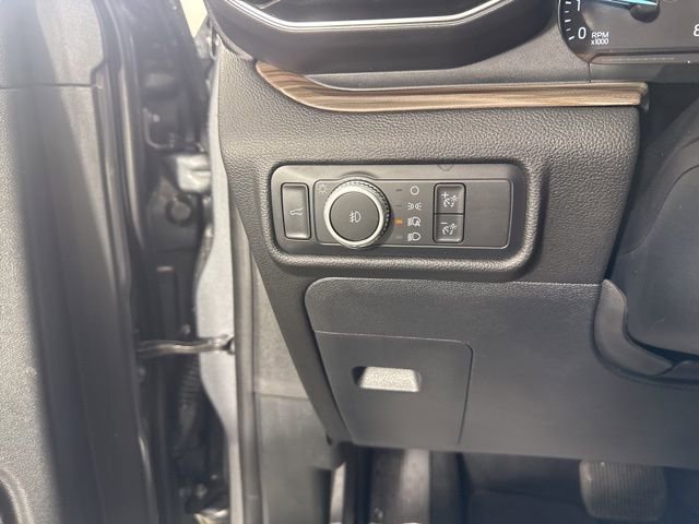 Used 2022 Ford Explorer Limited w/ Equipment Group 301A AWD/4WD image 35