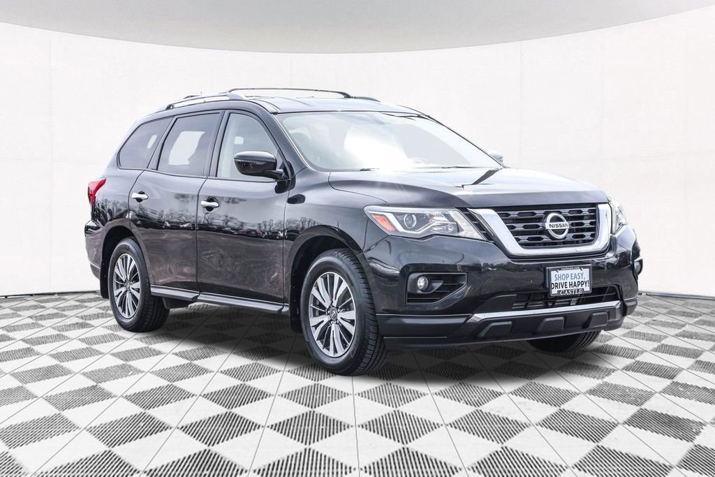 Used 2017 Nissan Pathfinder SV w/ SV Cold Weather Package image 10